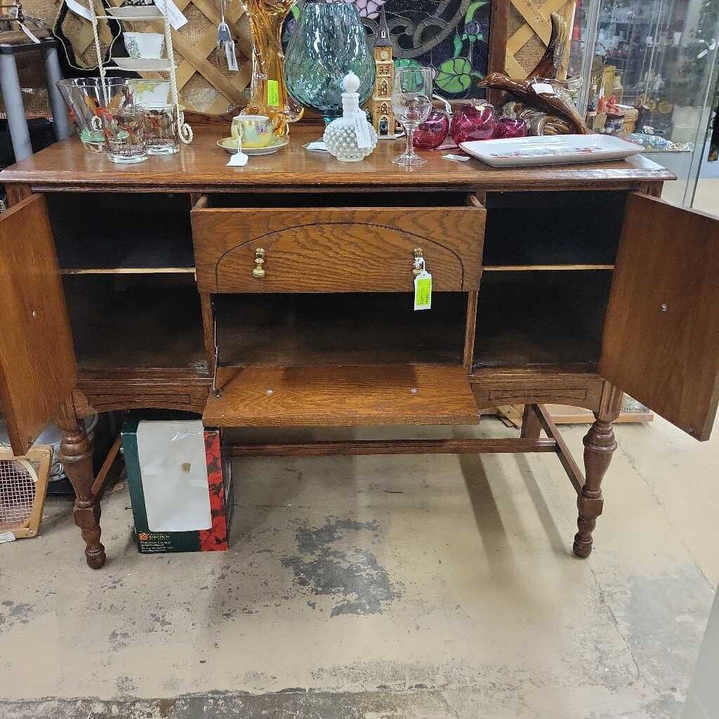 Oak Side Board (LOR)