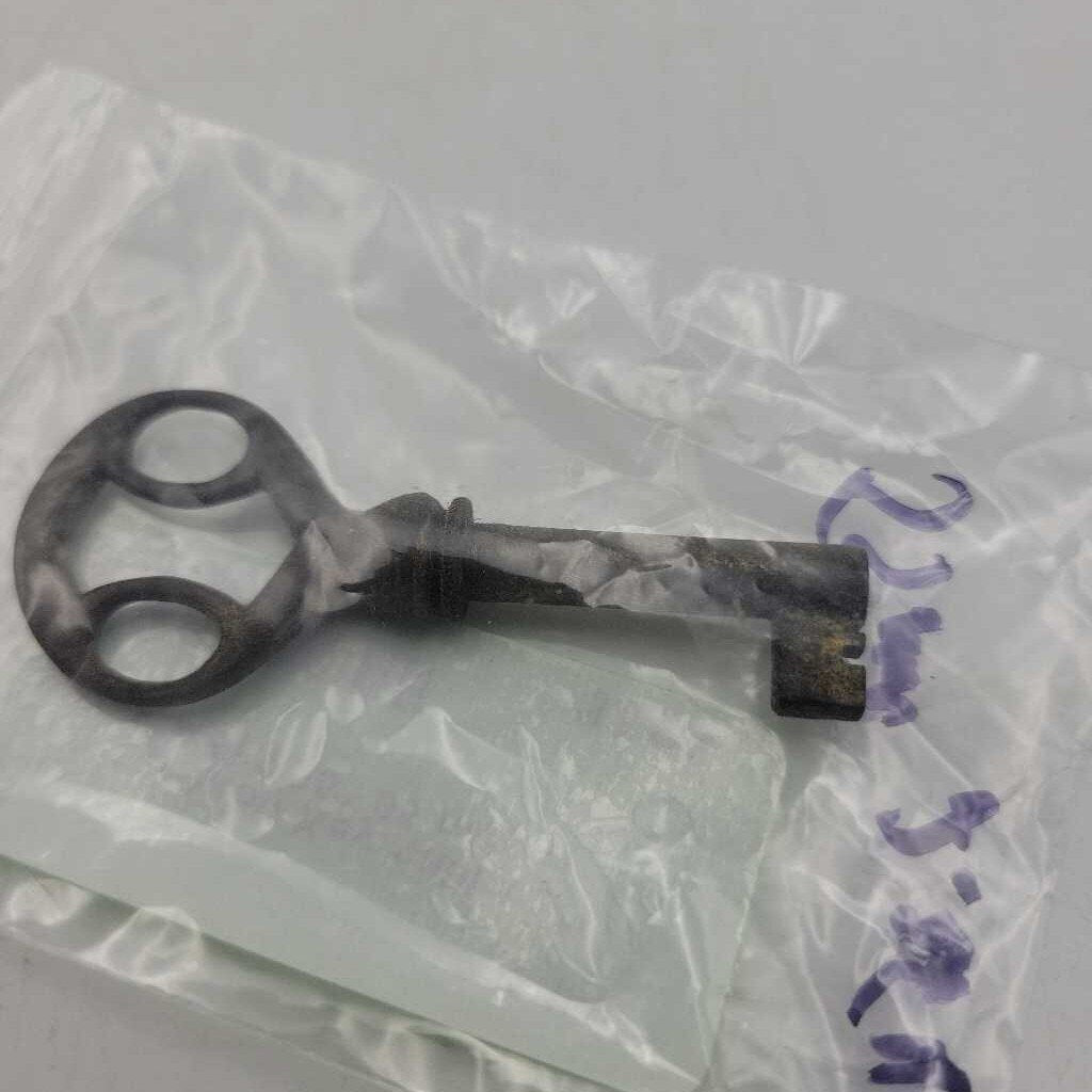 Skeleton Key cabinet key (JAS) 2.25"