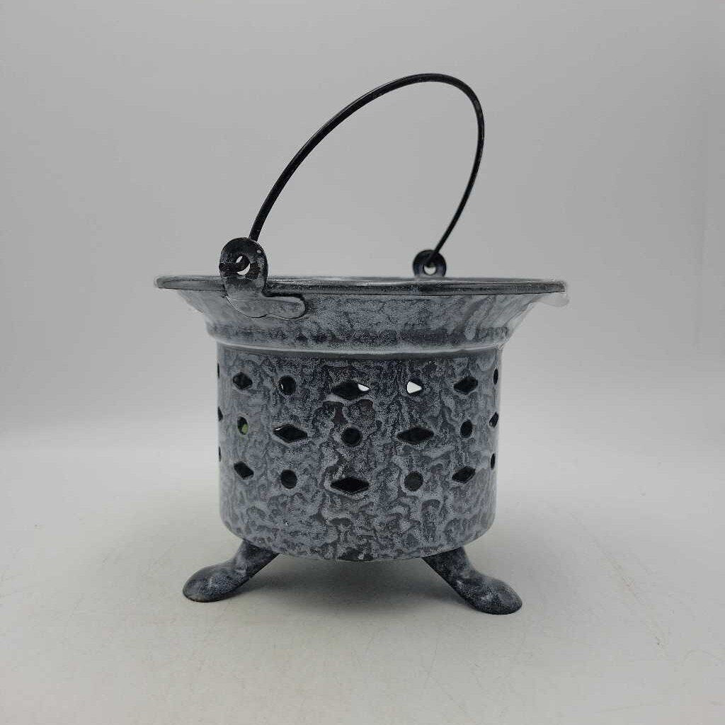 Antique Enamelware warmer (AGD)