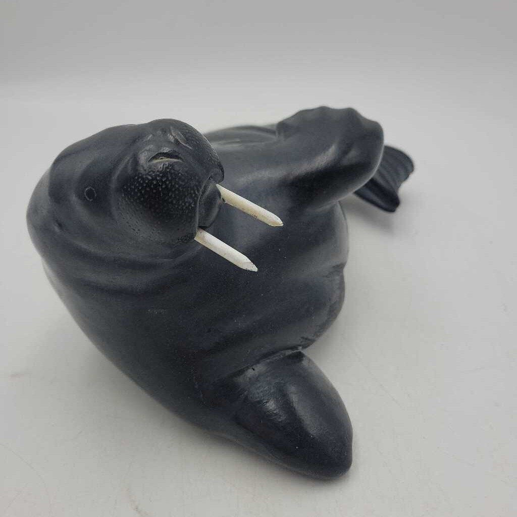 Jackir Copyrights Walrus Carving (DS)