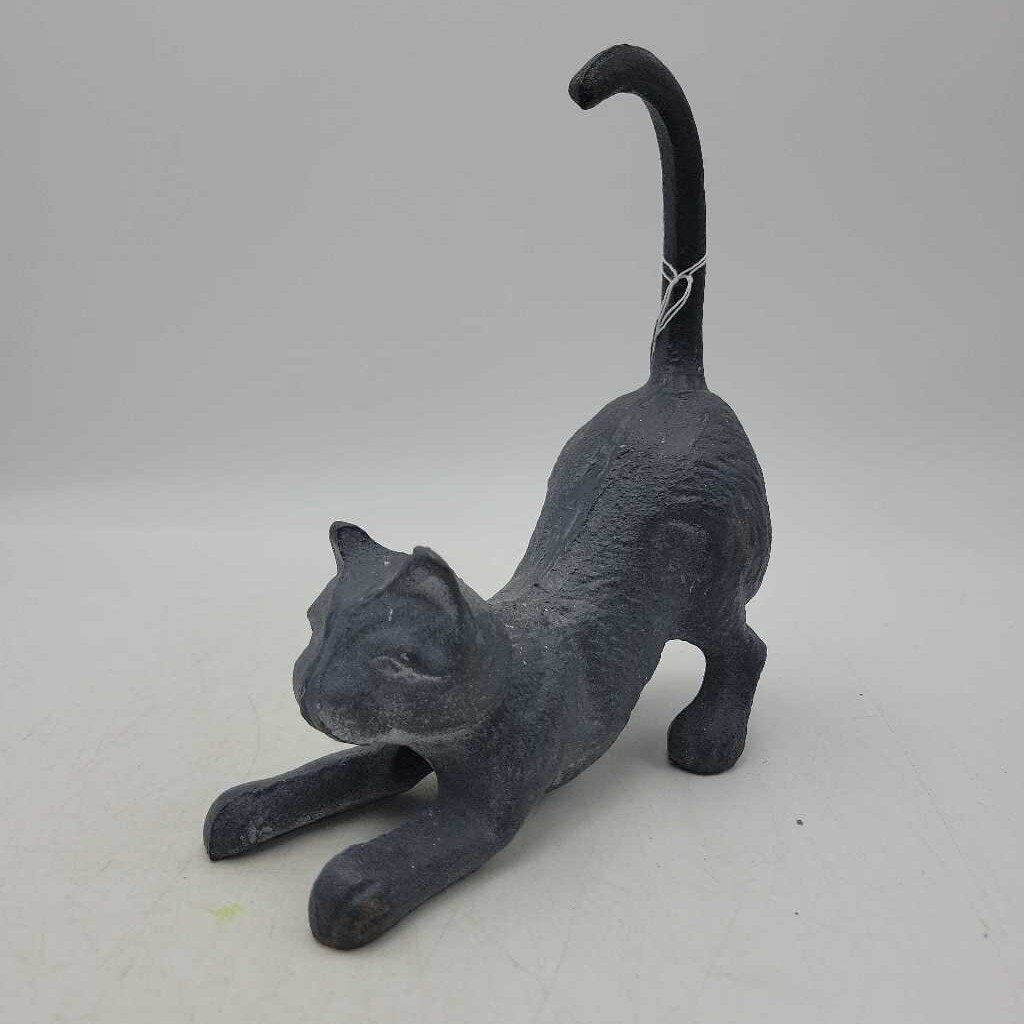 Vintage Cast Iron Cat (BS)