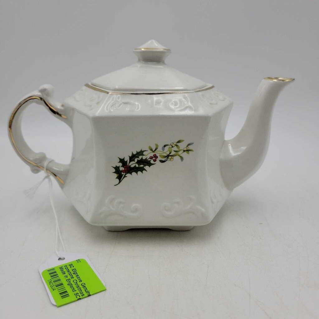 Ellgreave Genuine Ironstone Christmas Teapot, Made in England SCCD0031