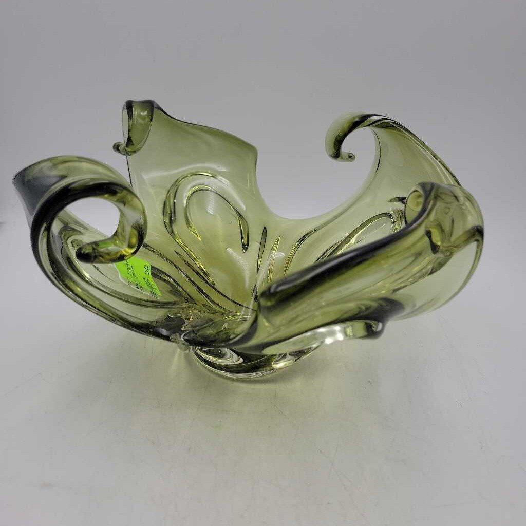 Green Art Glass Bowl (YVO) (511)