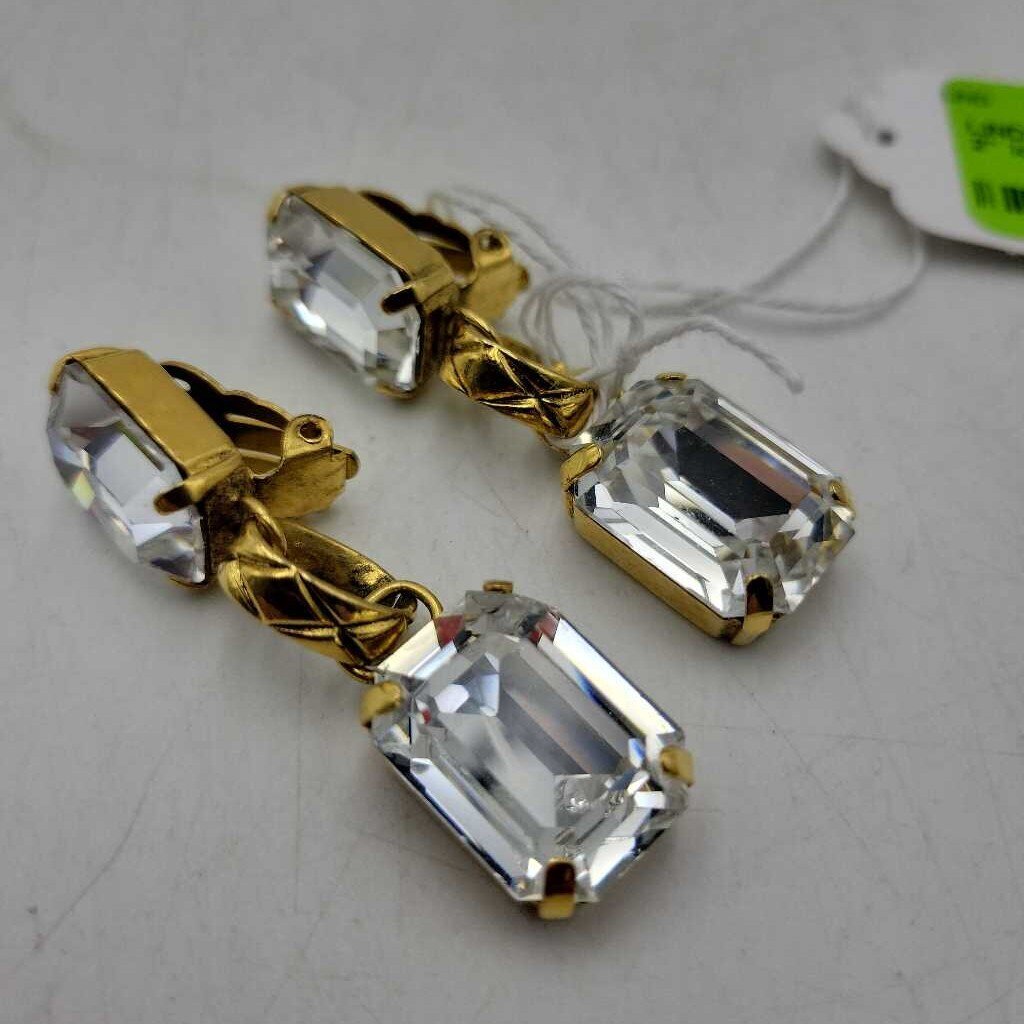 Chanel earrings (LIND)
