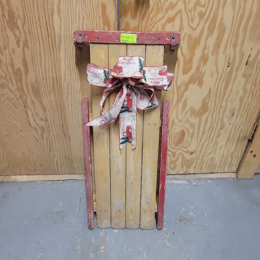Vintage Wooden sleigh SR (NUR)