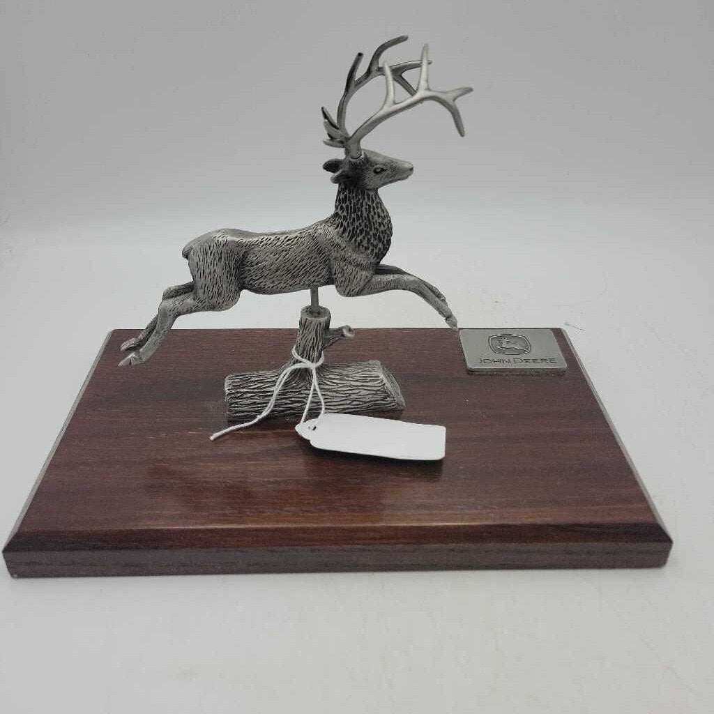 John Deere Pewter Stag (DMG) 0076