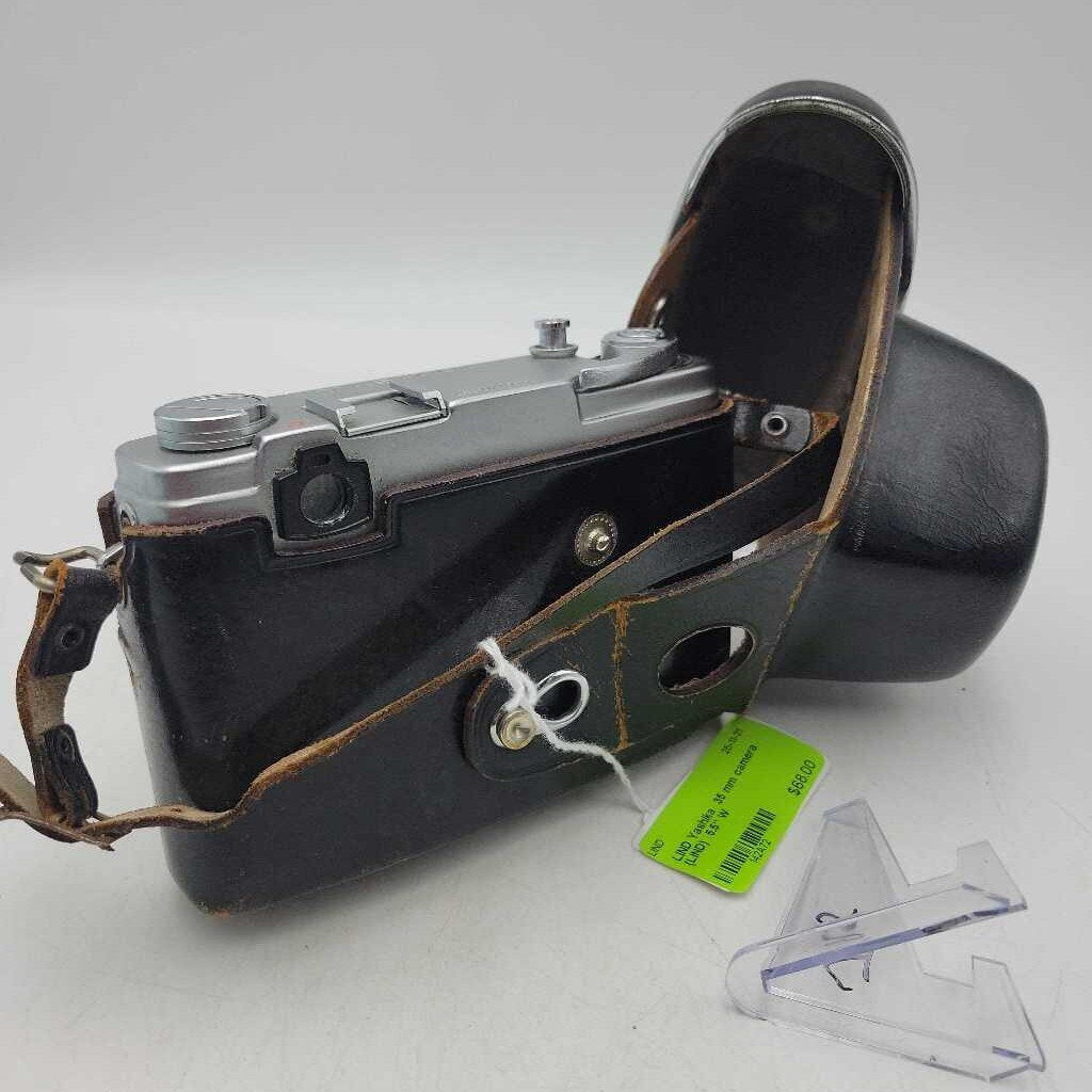 Yashika 35 mm camera (LIND)