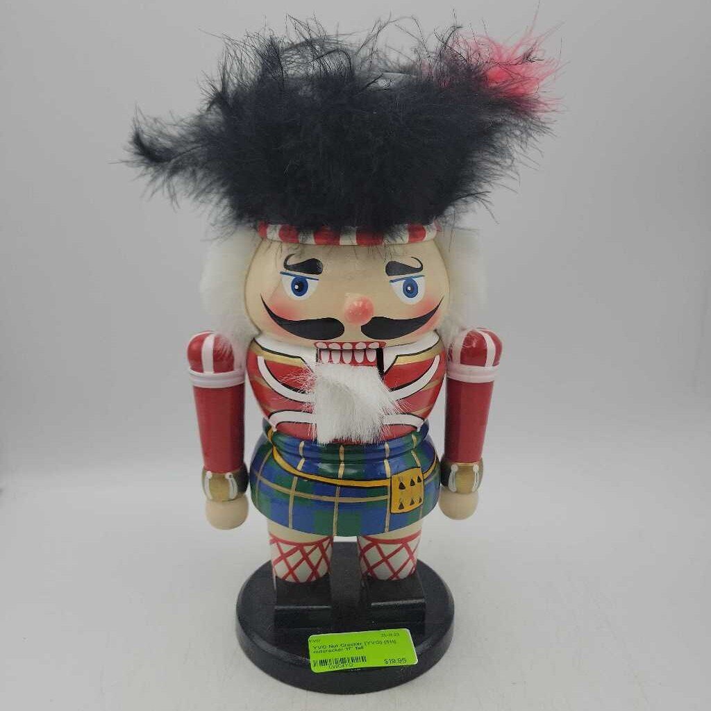 Nut Cracker (YVO) (511) nutcracker