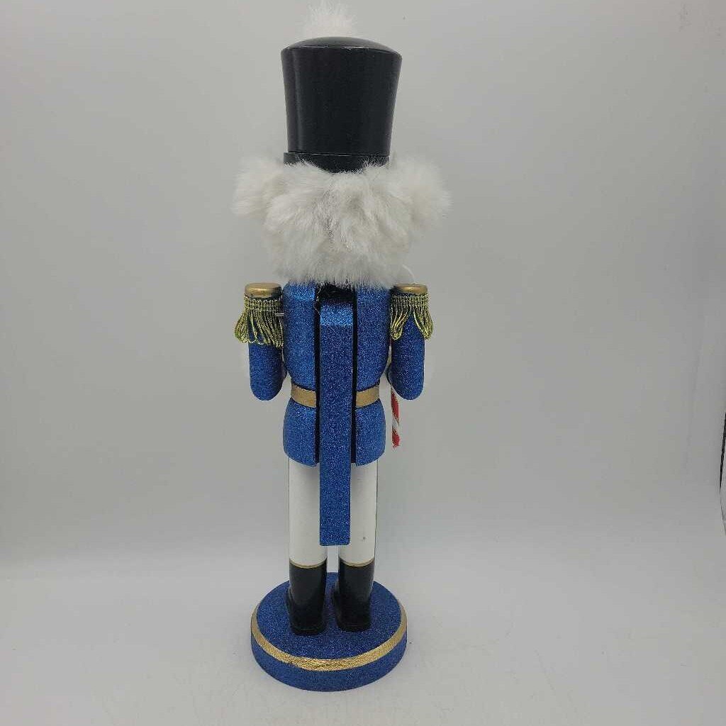 Bear Nutcracker (YVO) (511) nut cracker