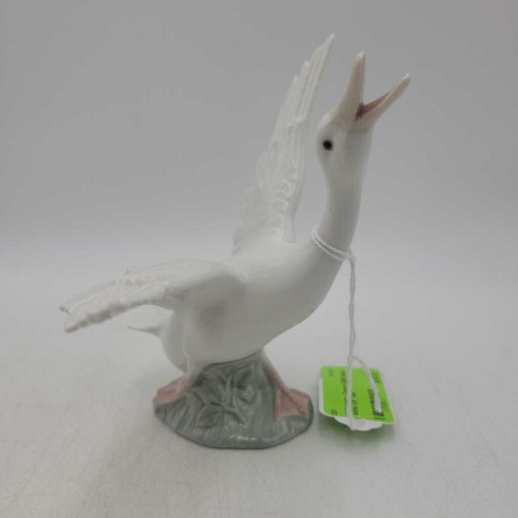 Lladro Goose (DEB) duck