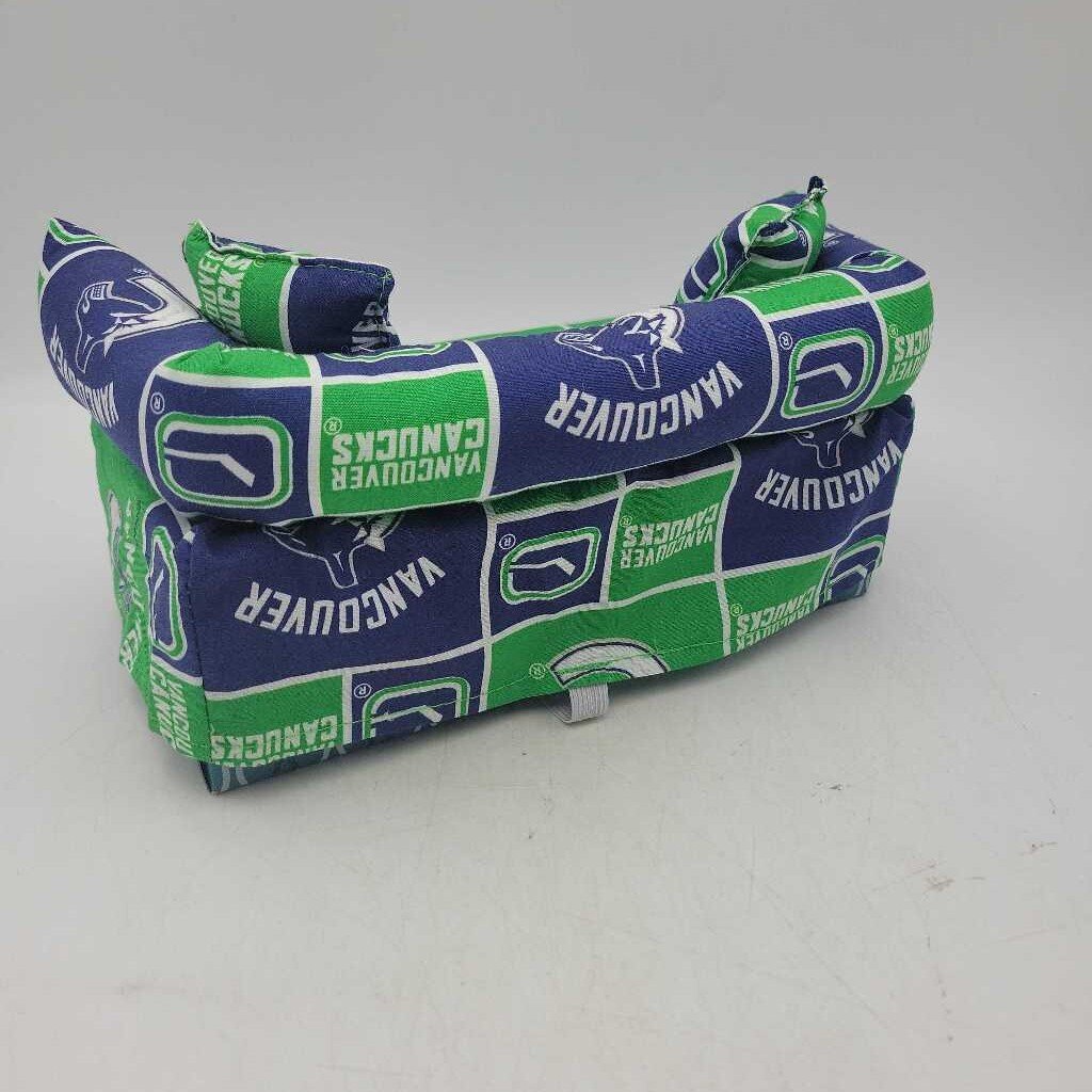 Tissue Box Couch Cover Vancouver Canucks (HAUS)