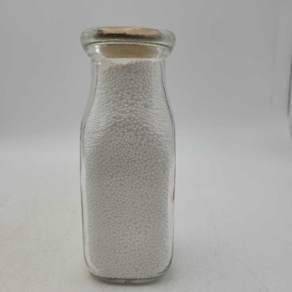 Hewitts 1/2 Pint milk bottle with Rare Cap (DR)