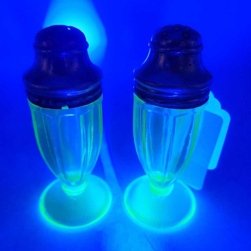 Hazel Atlas 1930's Uranium Glass Salt & Pepper Ribbon Pattern (RHA)