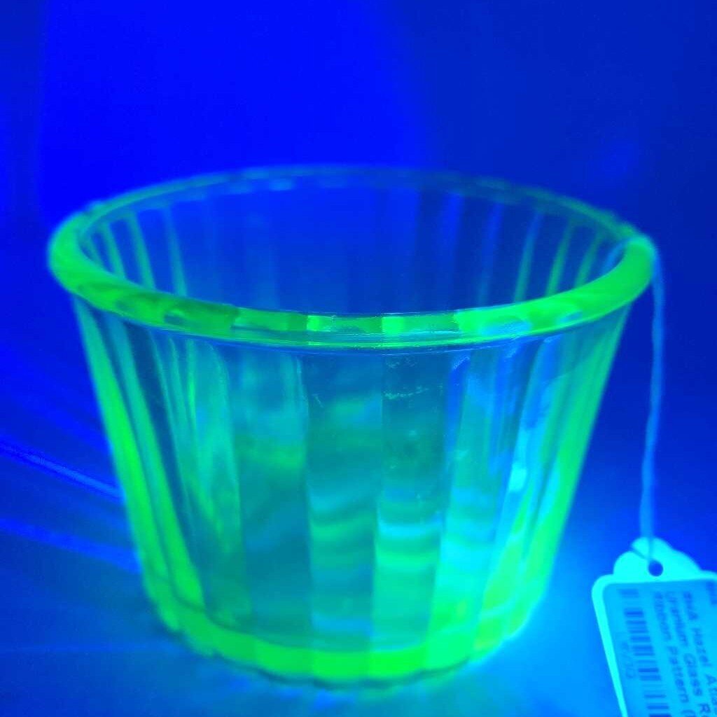 Hazel Atlas 1930's Uranium Glass Refrigerator Dish Ribbon Pattern (RHA)
