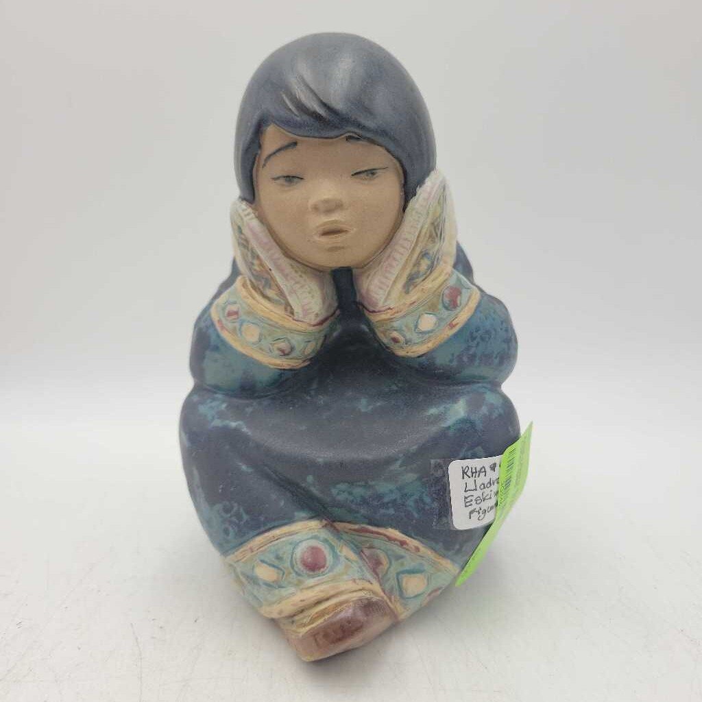 Lladro Eskimo Figure (RHA) 1985