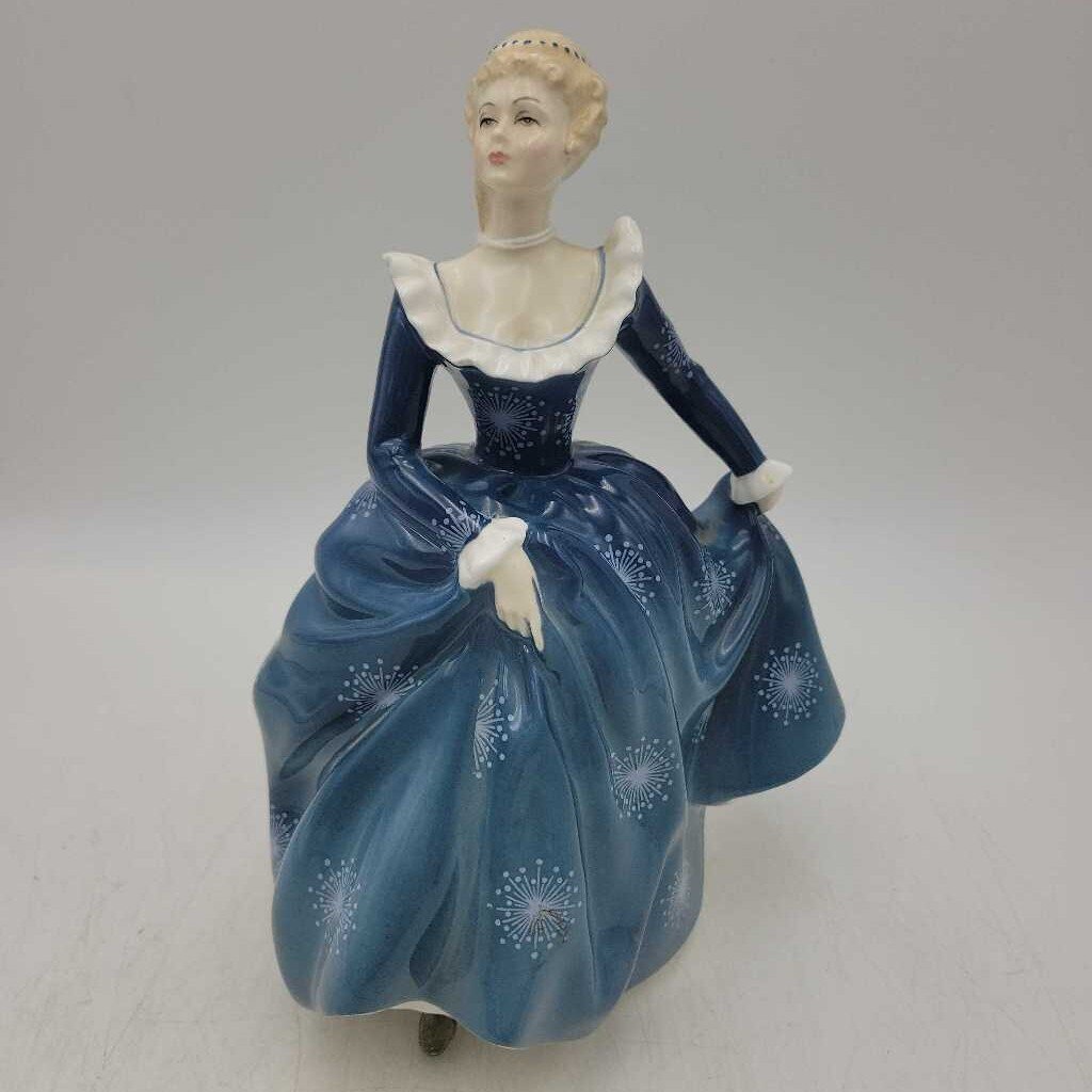 Royal Doulton "Fragrance" HN #2334 (NS) 605