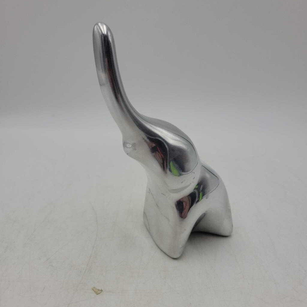 Hoselton Elephant Sculpture (YVO) 512