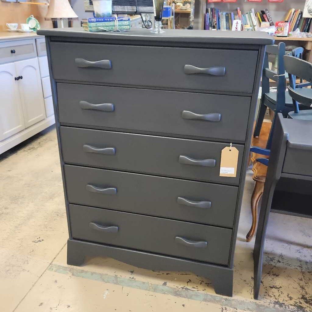 HB 1 Vintage dresser with desk pull out drawer