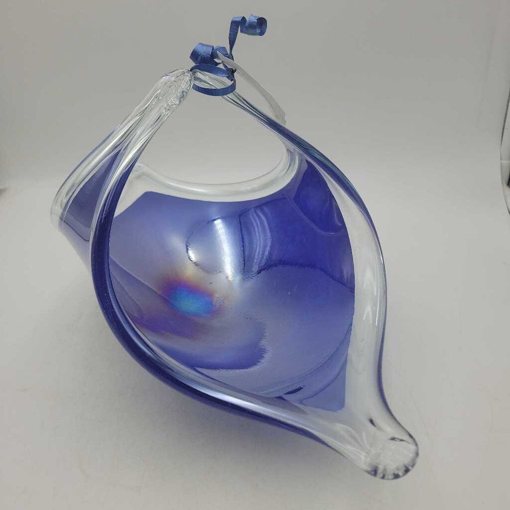 Art Glass Pedestal ruffled edge Dish (TRE)