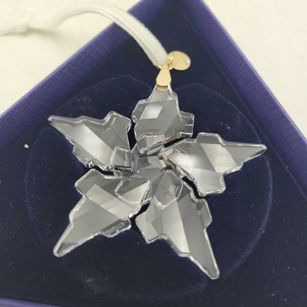 Swarovski Christmas Ornament 2021 (HAUS)
