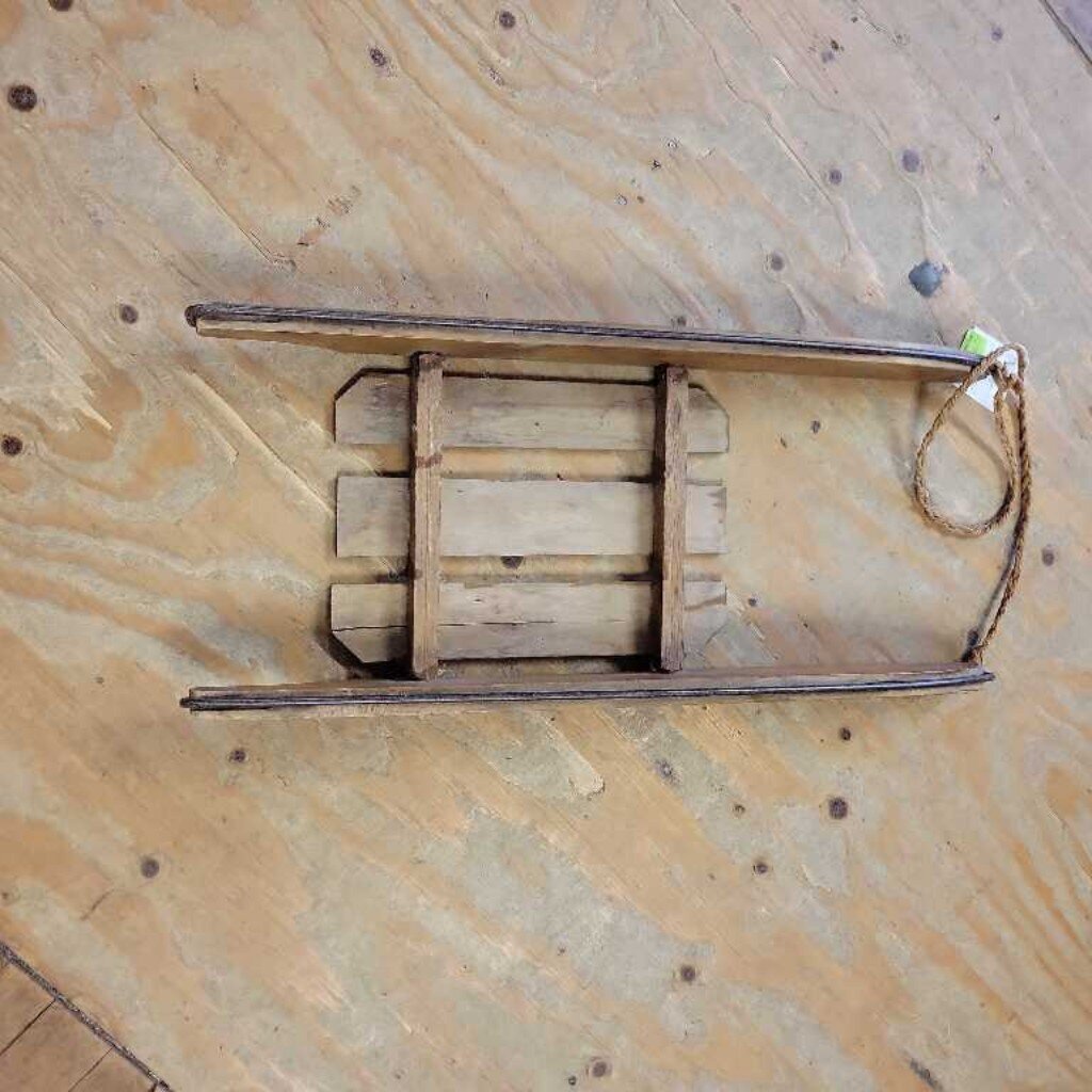 Antique Child's Sled (CAT) c535