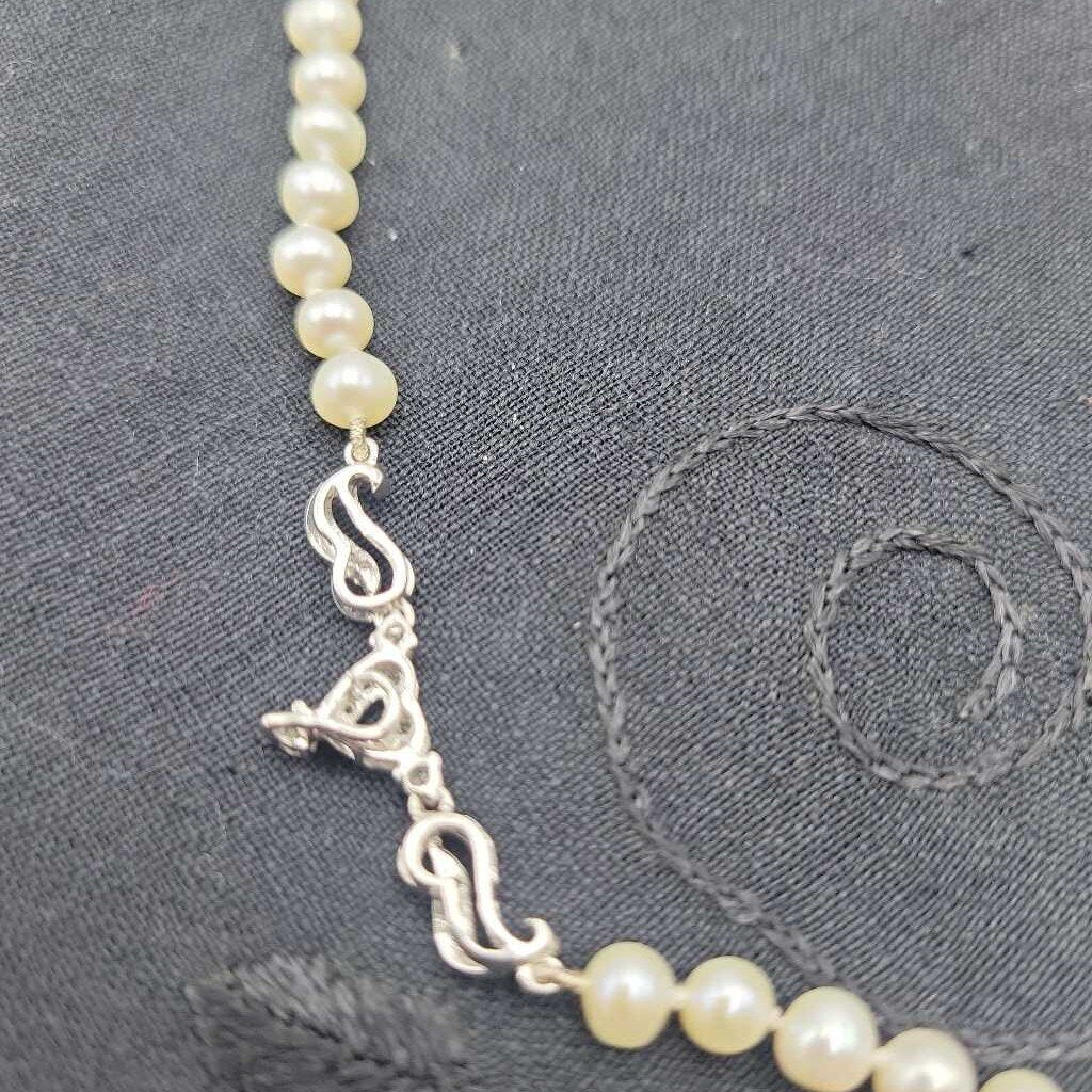 14k White Gold, Diamond & Pearls Necklace - 8298