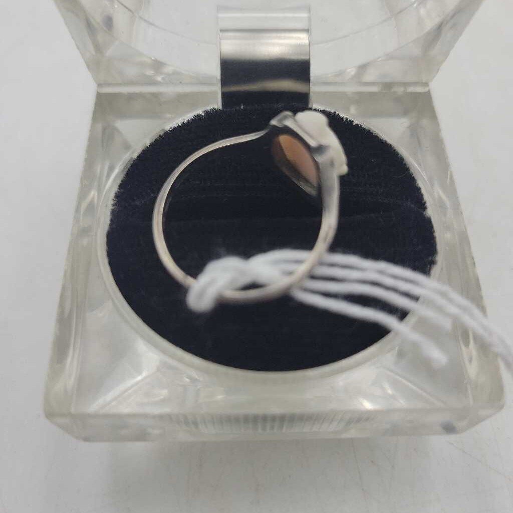 Sterling cameo ring, size 6 (LIND)