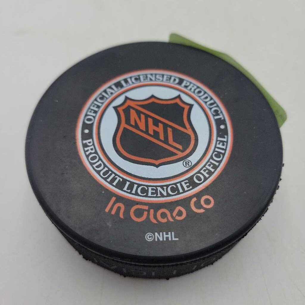 Toronto Maple Leafs Hockey Puck (JAS)