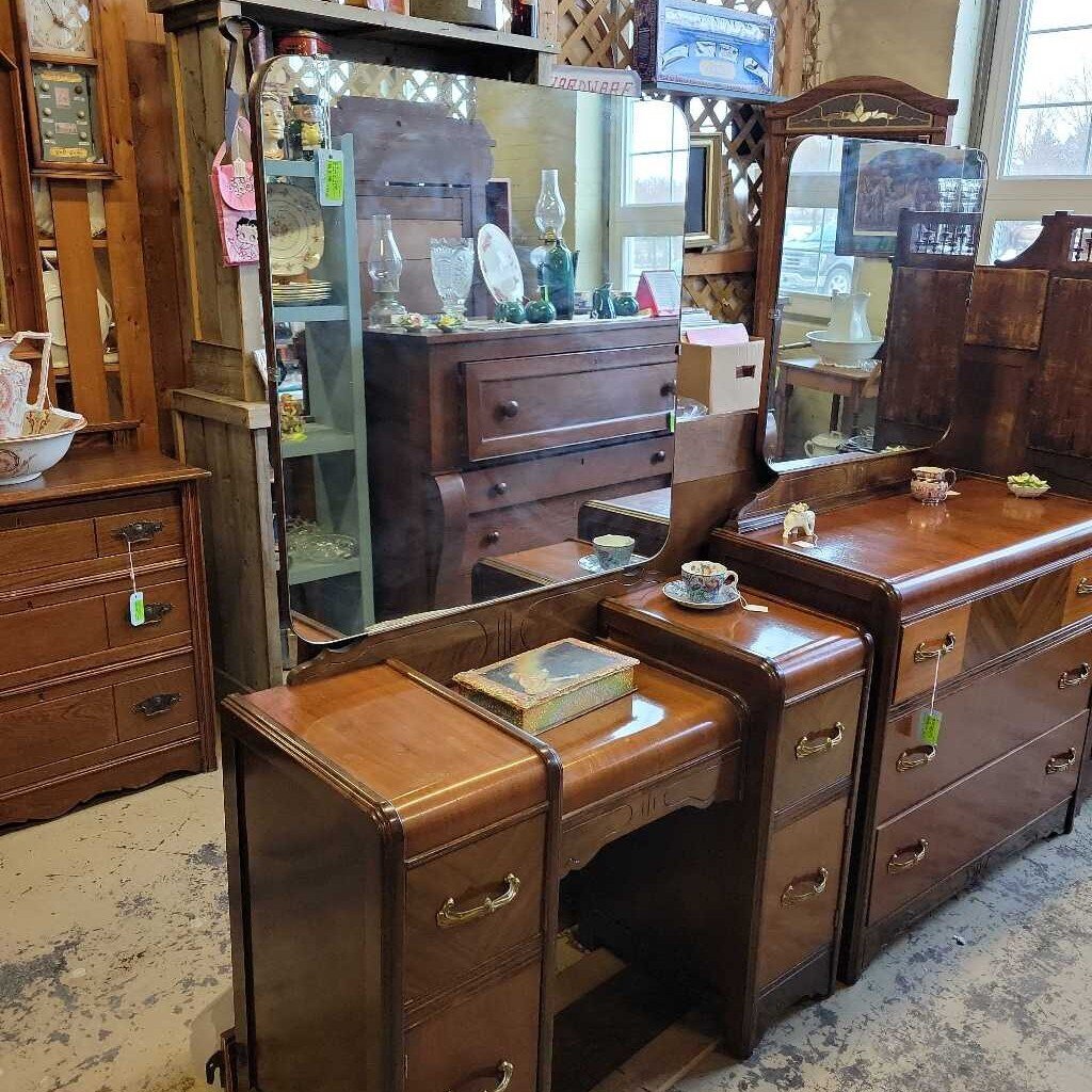 Waterfall style vanity 1930's 40's (NS) 599