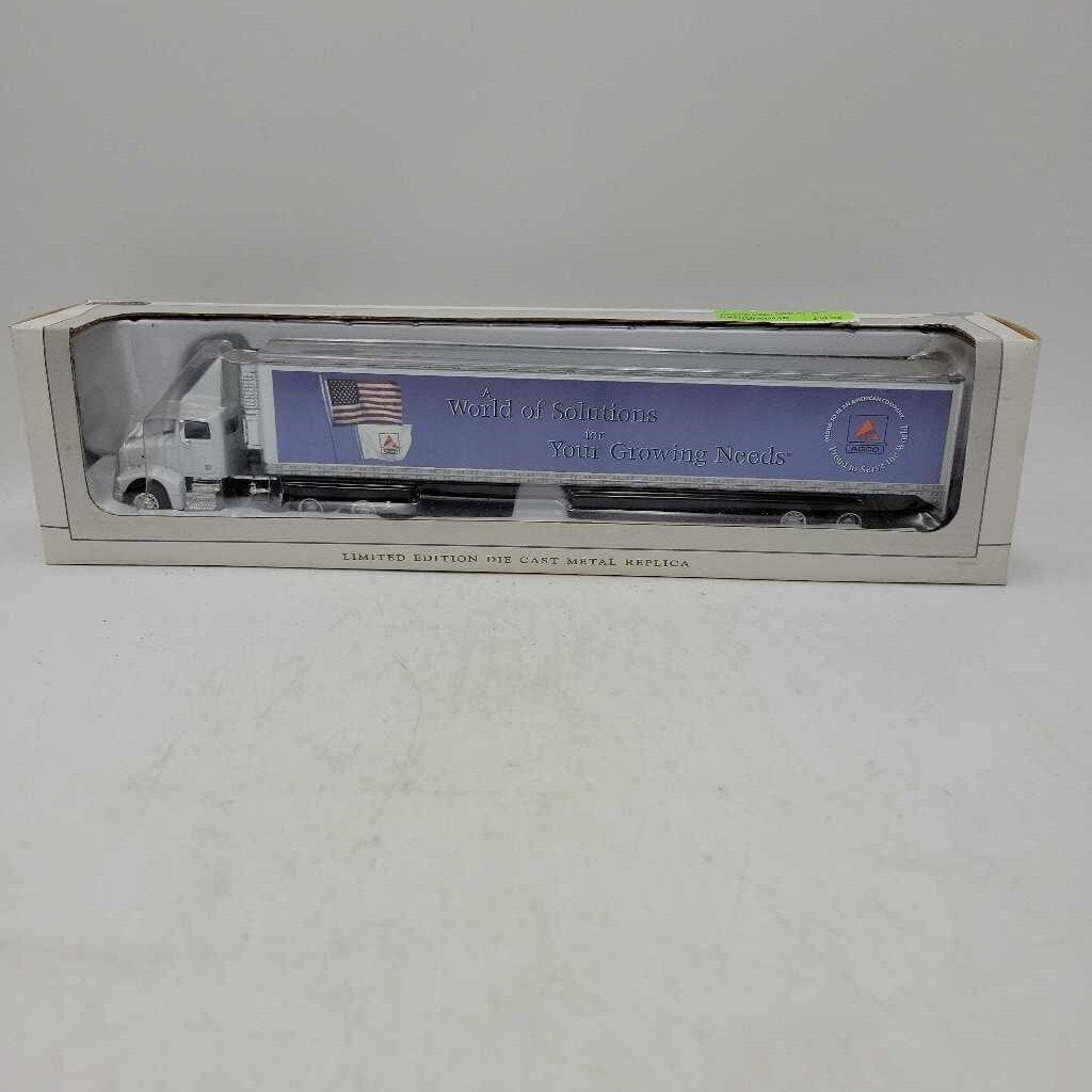 Die Cast Agco transport Truck in package(JAS)