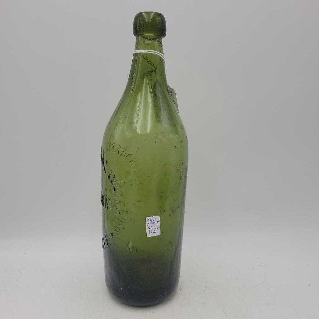 F.M. Pilgrim Brockville blob top Bottle Spelling Error variant (Jef)