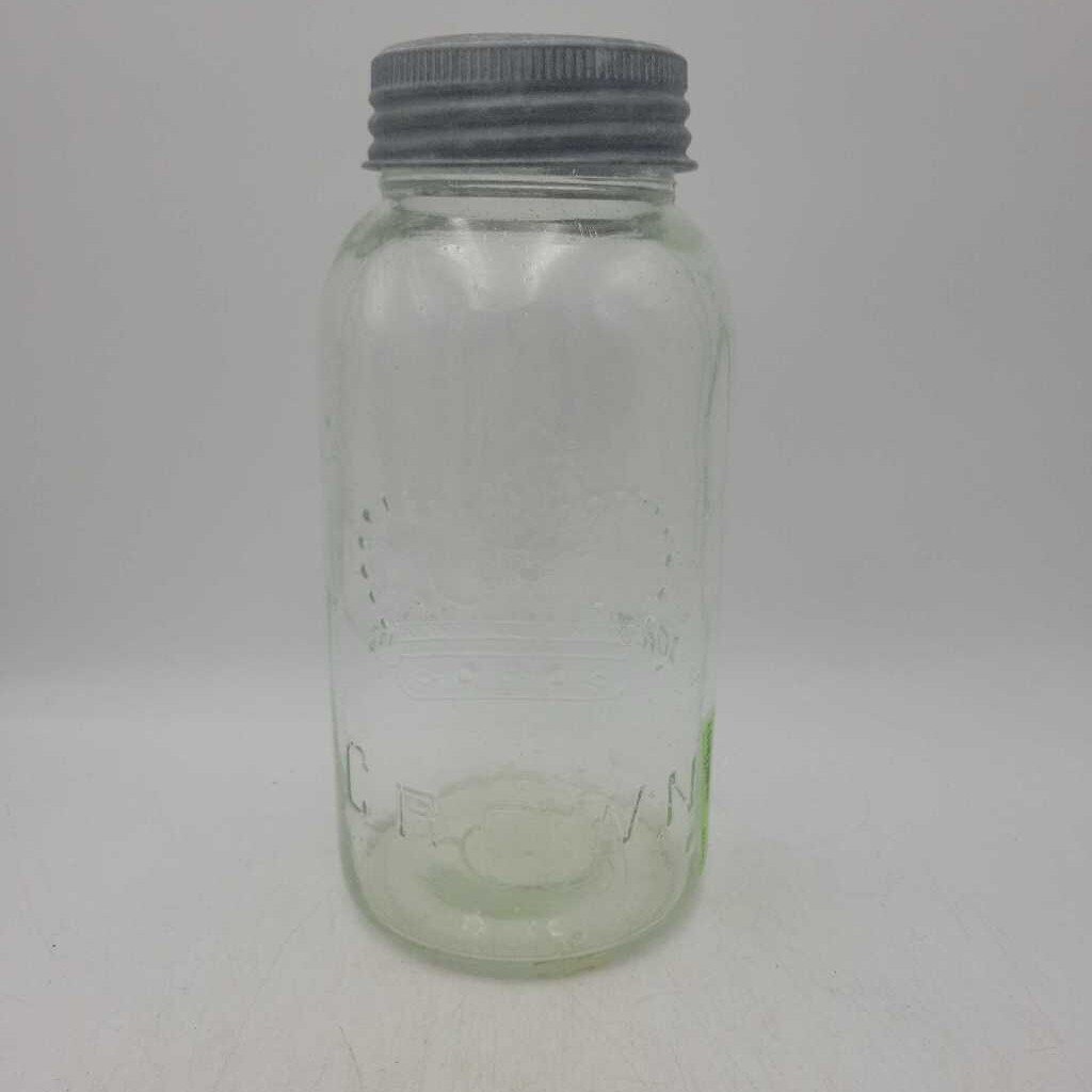 T.Eaton Co. Crown Half gallon Jar (JAS)