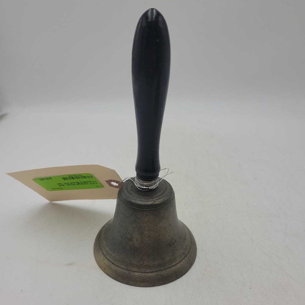 Vintage brass Bell (Yvo)(601)