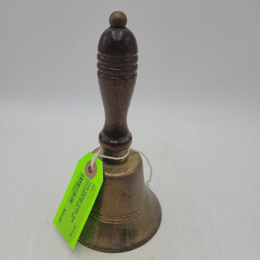 Vintage brass Bell (Yvo)(601)