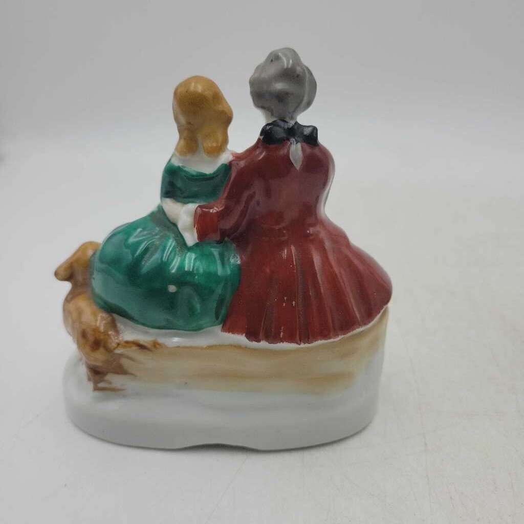 Occupied Japan woman and man sitting on chair with dog OJ figure (JAS)