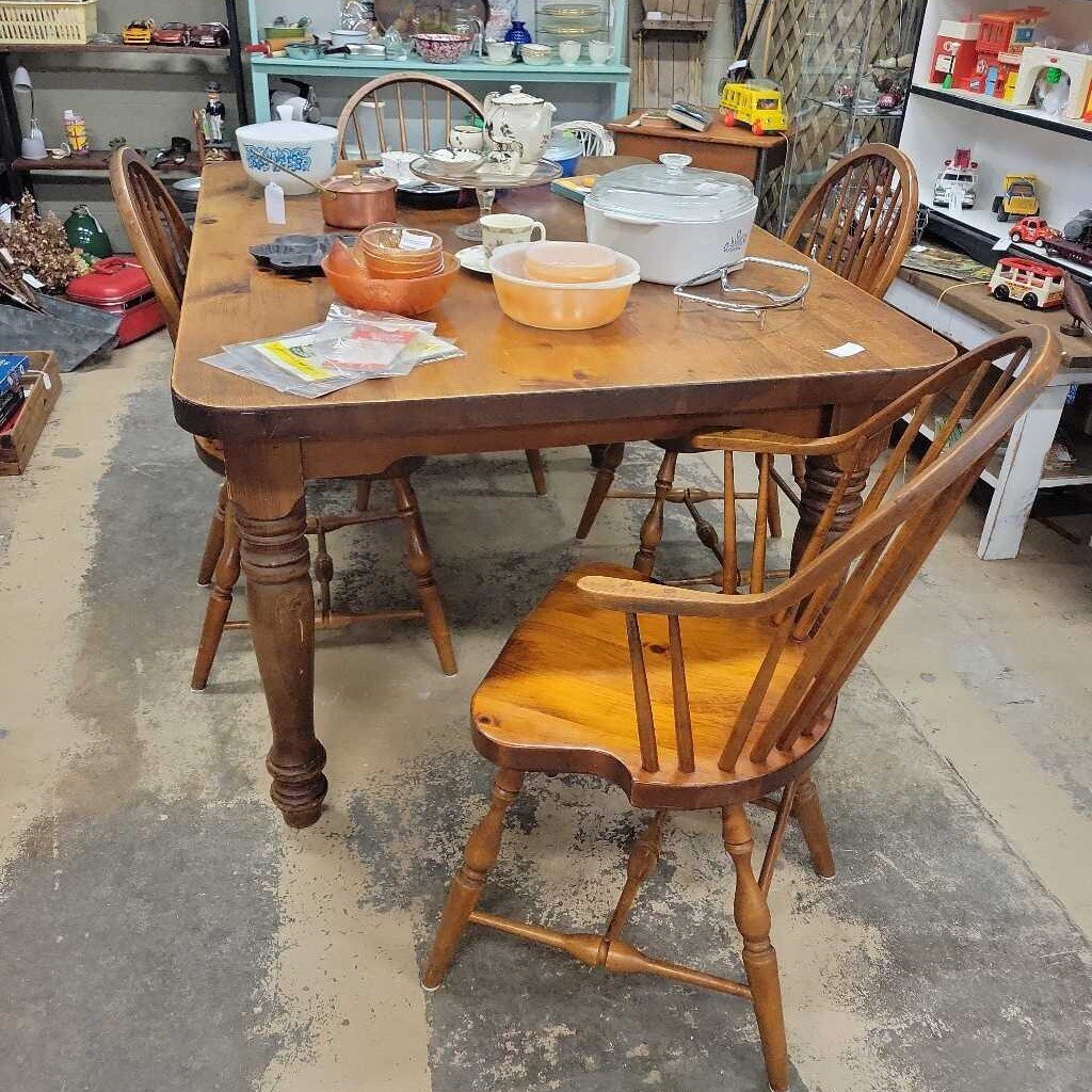 Canadianna Pine Table w/ 4 chairs (LOR)