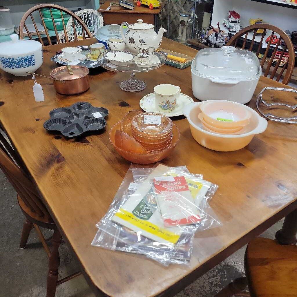 Canadianna Pine Table w/ 4 chairs (LOR)