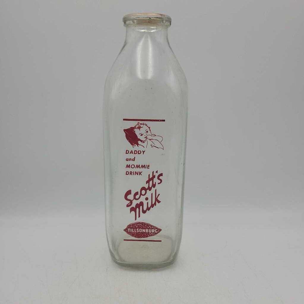 Scott's Milk quart Milk bottle ACL Tillsonburg (YVO) 602