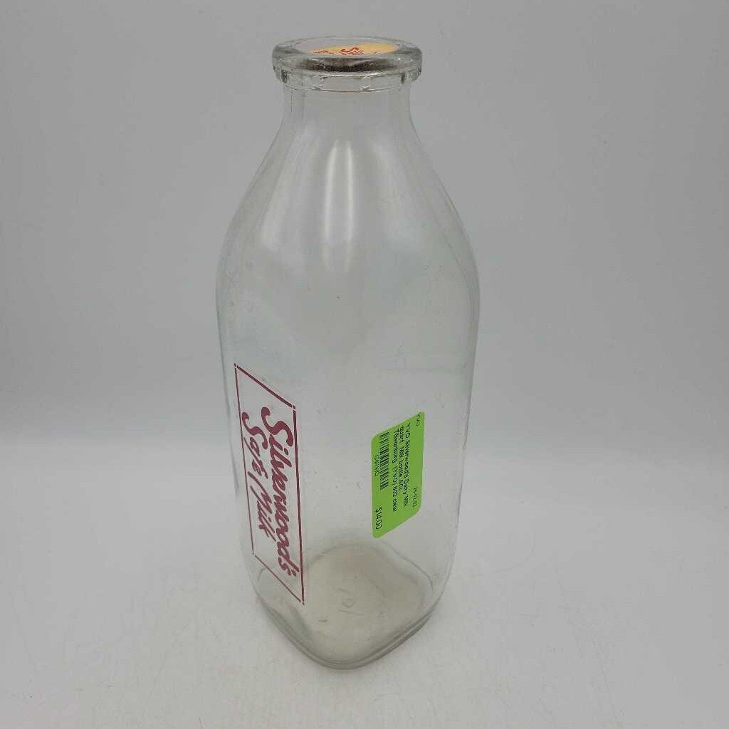 Silverwood's Dairy Milk quart Milk bottle ACL Tillsonburg (YVO) 602