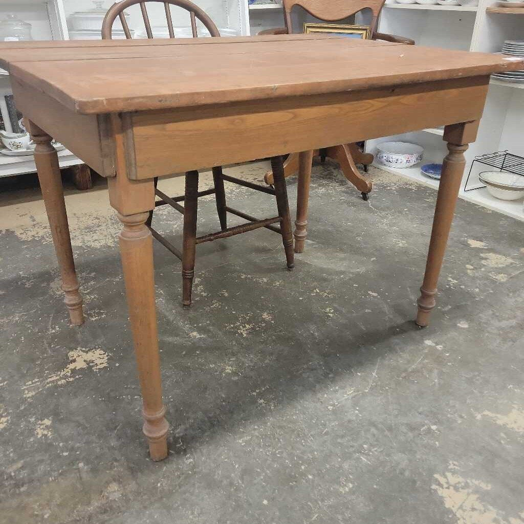 Rustic Wooden Table (YVO) (602)