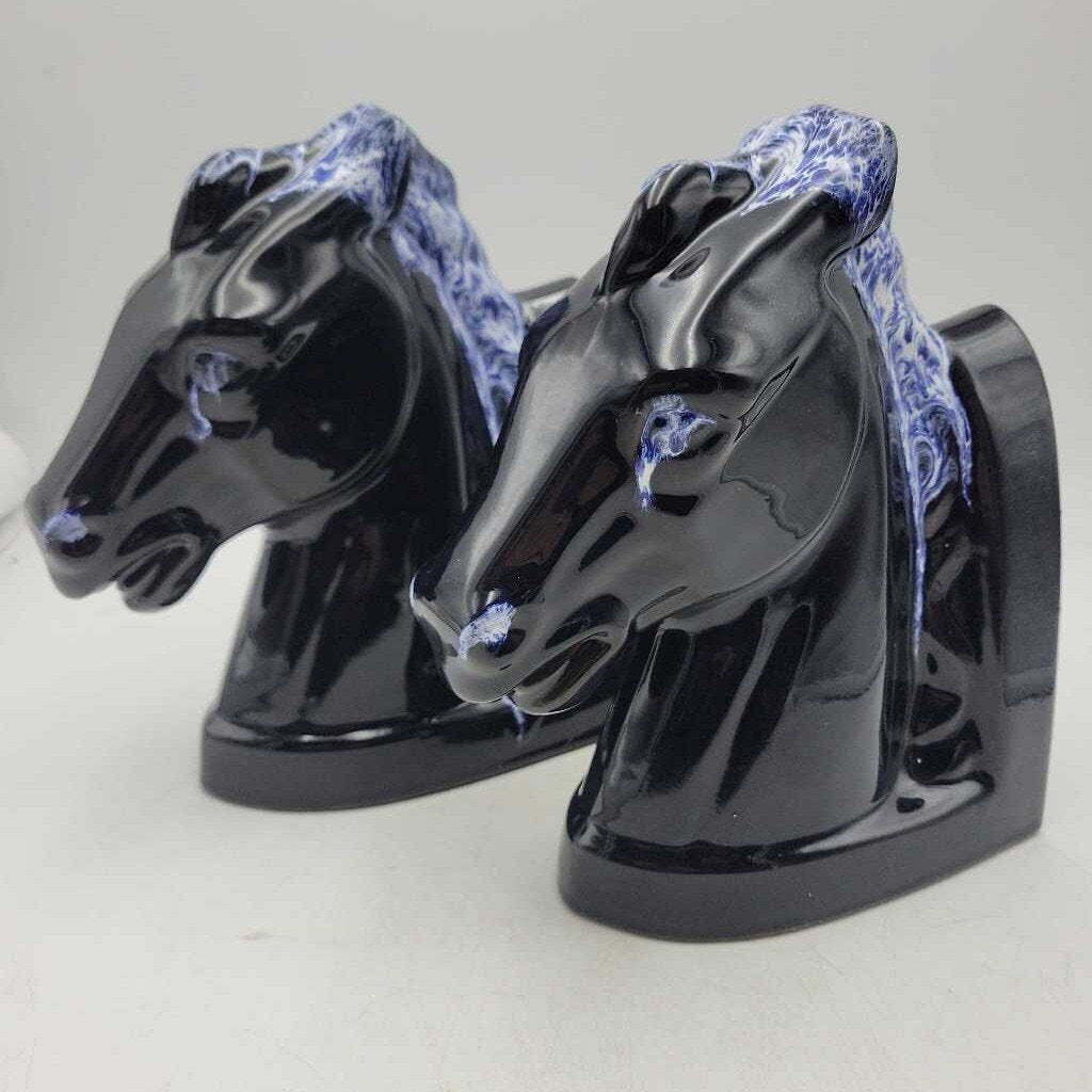 Blue Mountain Pottery Horse Bookends pair (JFH)