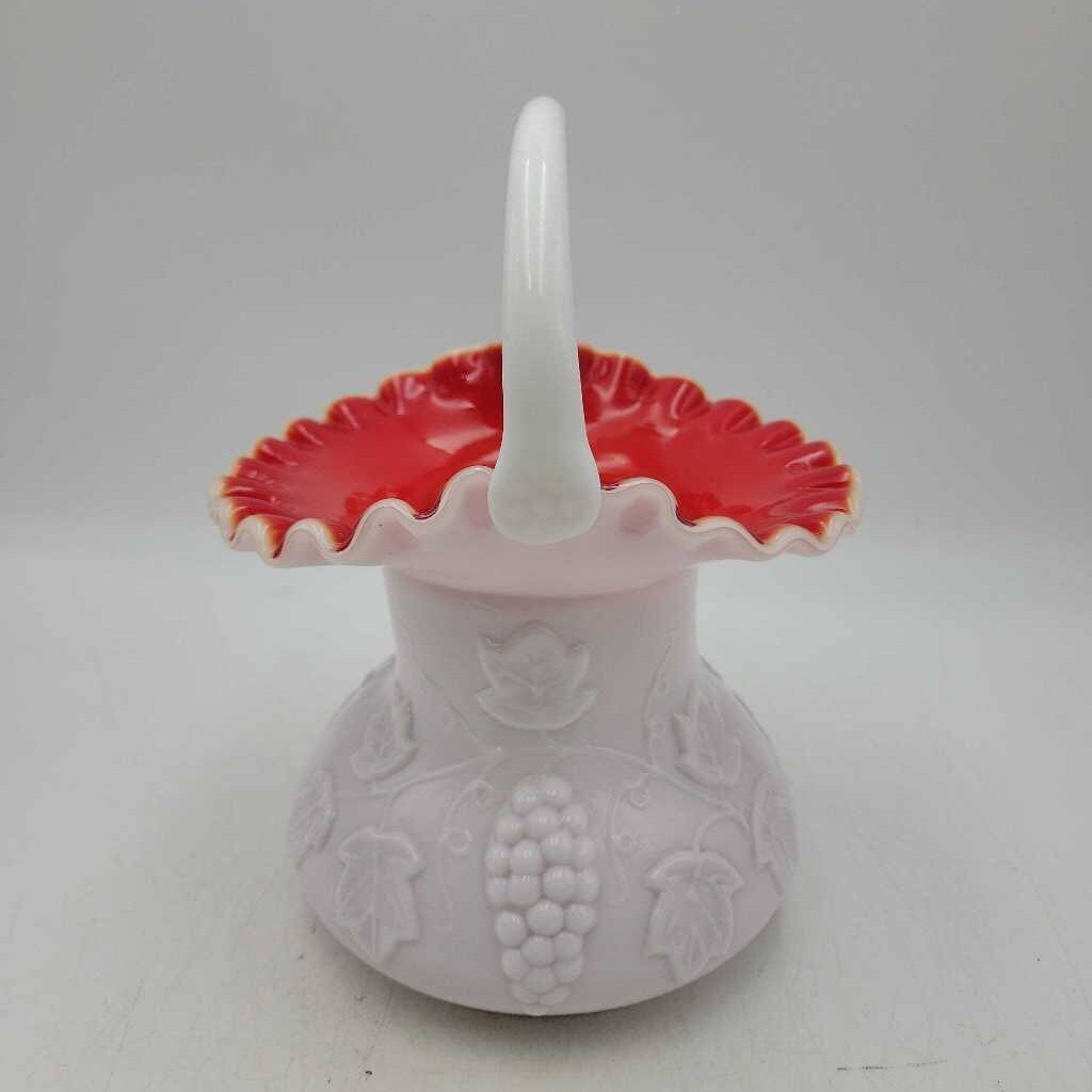 Red & white basket (LIND)