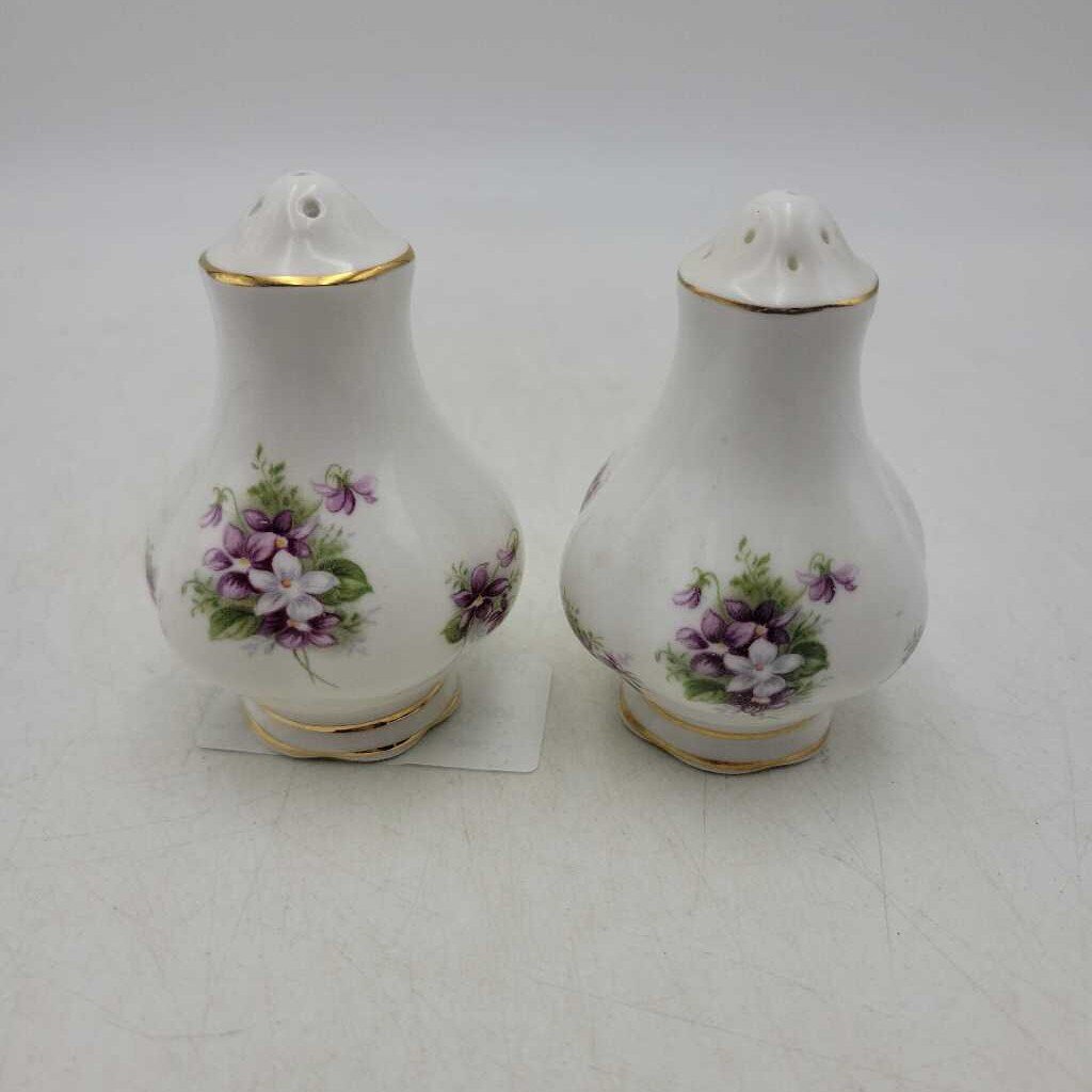 Royal Albert "Sweet Violet" Salt and Pepper (YVO) (602)