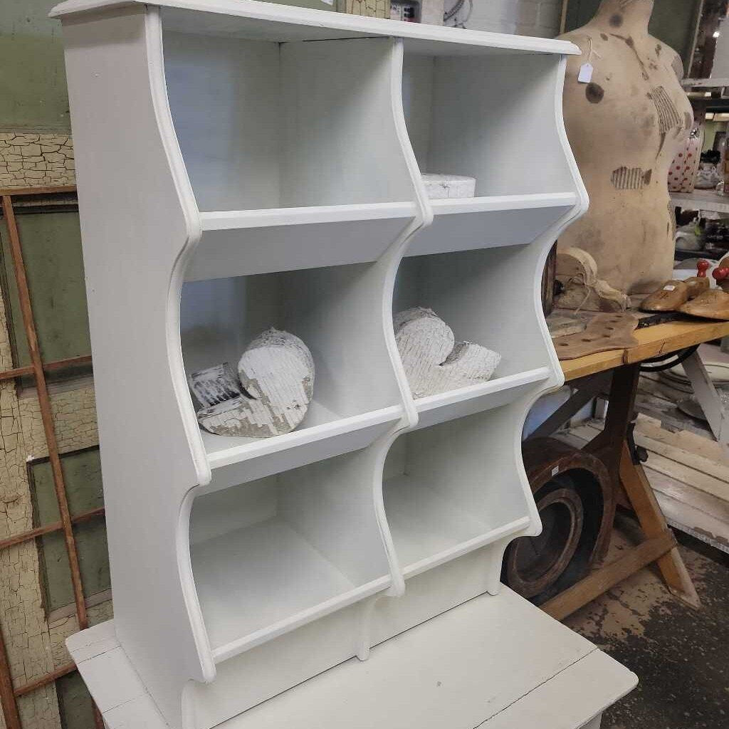 Cubby Hole Shelf (RB)