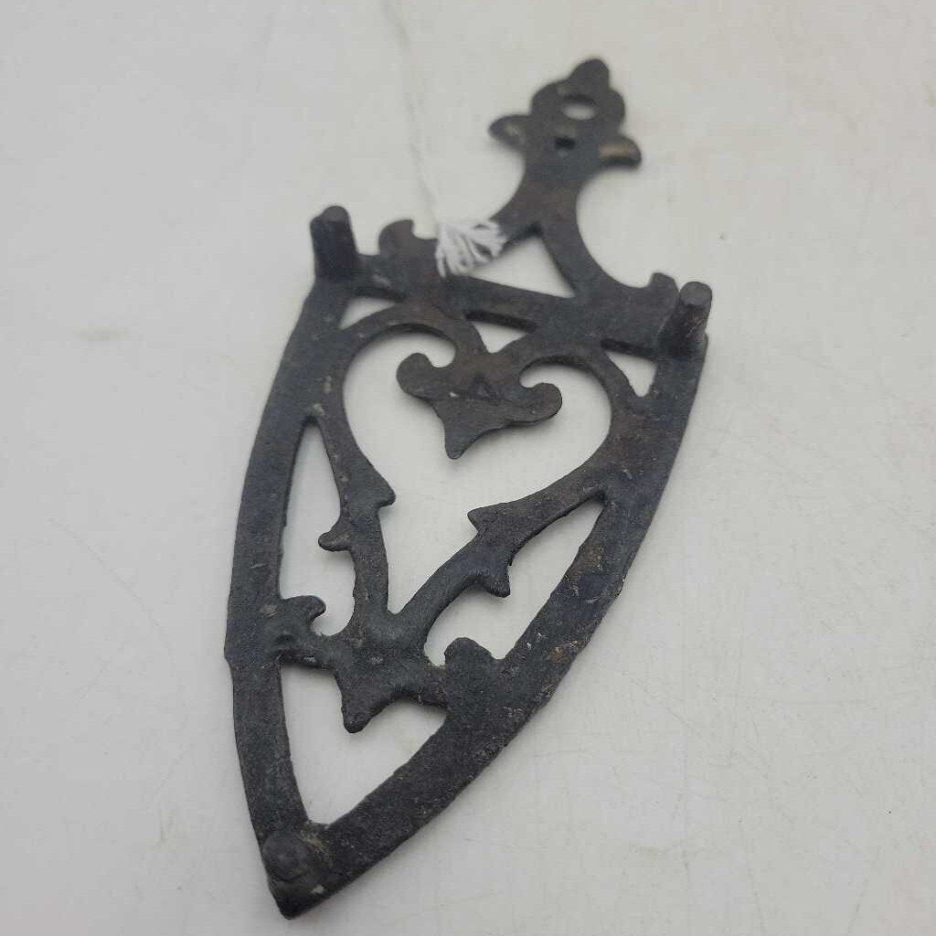 Miniature Cast Iron Trivet Heart (JEF)