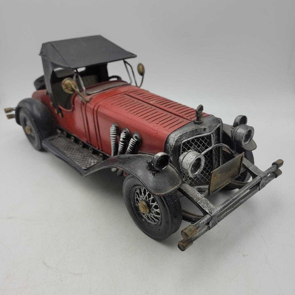 Vintage large metal car (JAS)