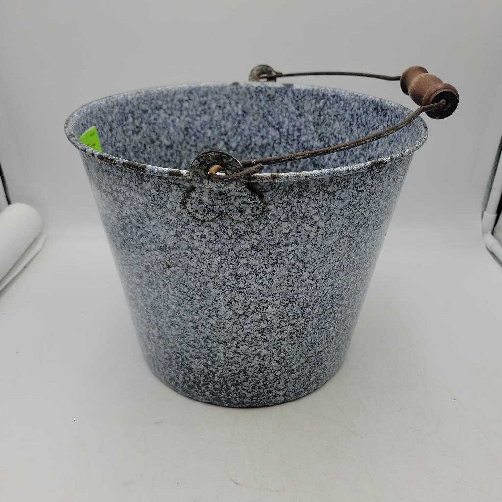 Granite Ware Bucket(LOR)