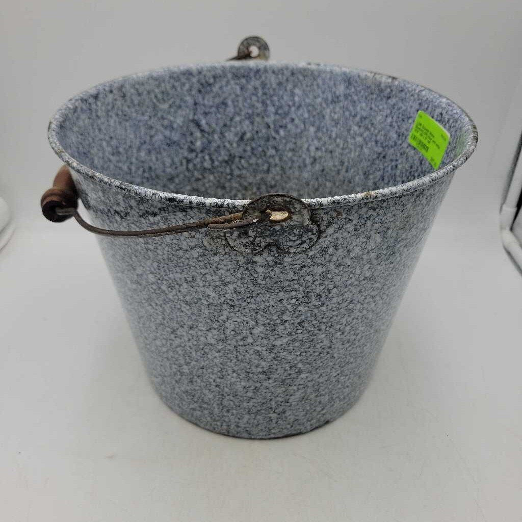 Granite Ware Bucket(LOR)