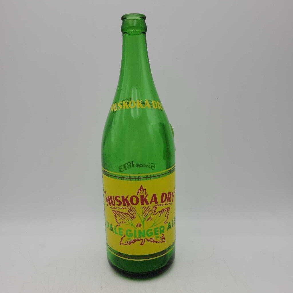 Muskoka Dry Pale Ginger ale Gravenhurst Brown''s Beverage (JEF)
