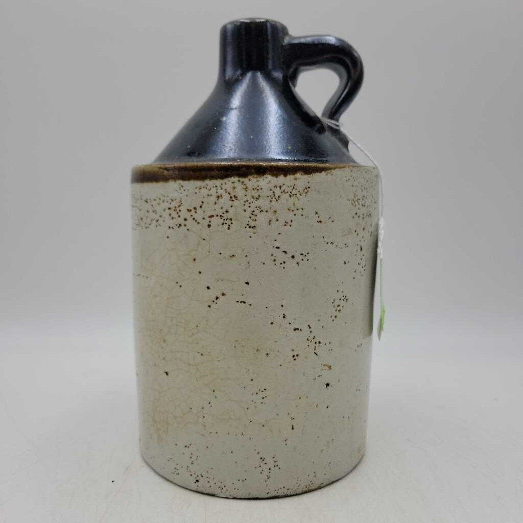 1/4 Gallon Pottery Jug (DEB)
